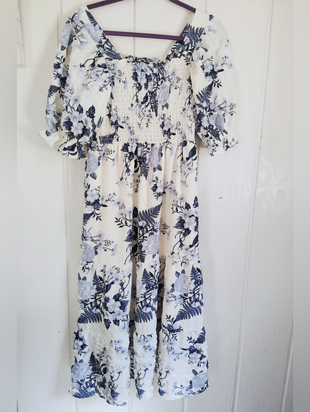 LIKE NEW!! Wallpapher Cream & Navy, Puff Sleeve Floral Maxi Dress. Size S